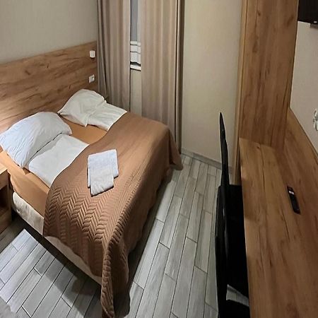 Good Night Noclegi & Strefa Z Sauna I Jacuzzi Ogolnodostepna Lub Na Wylacznosc Čechovice-Dědice Exteriér fotografie