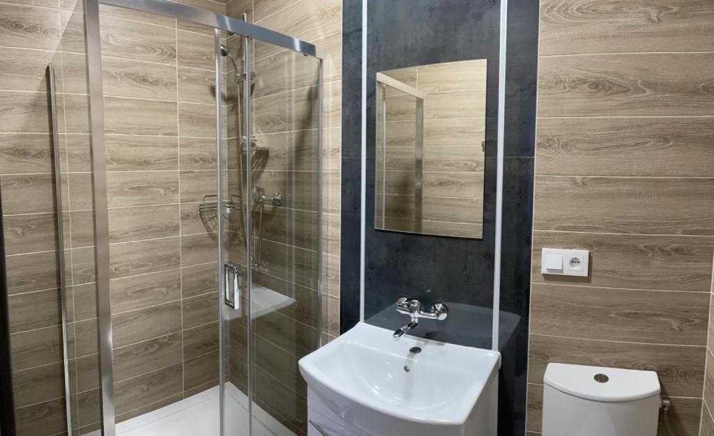 Good Night Noclegi & Strefa Z Sauna I Jacuzzi Ogolnodostepna Lub Na Wylacznosc Čechovice-Dědice Exteriér fotografie