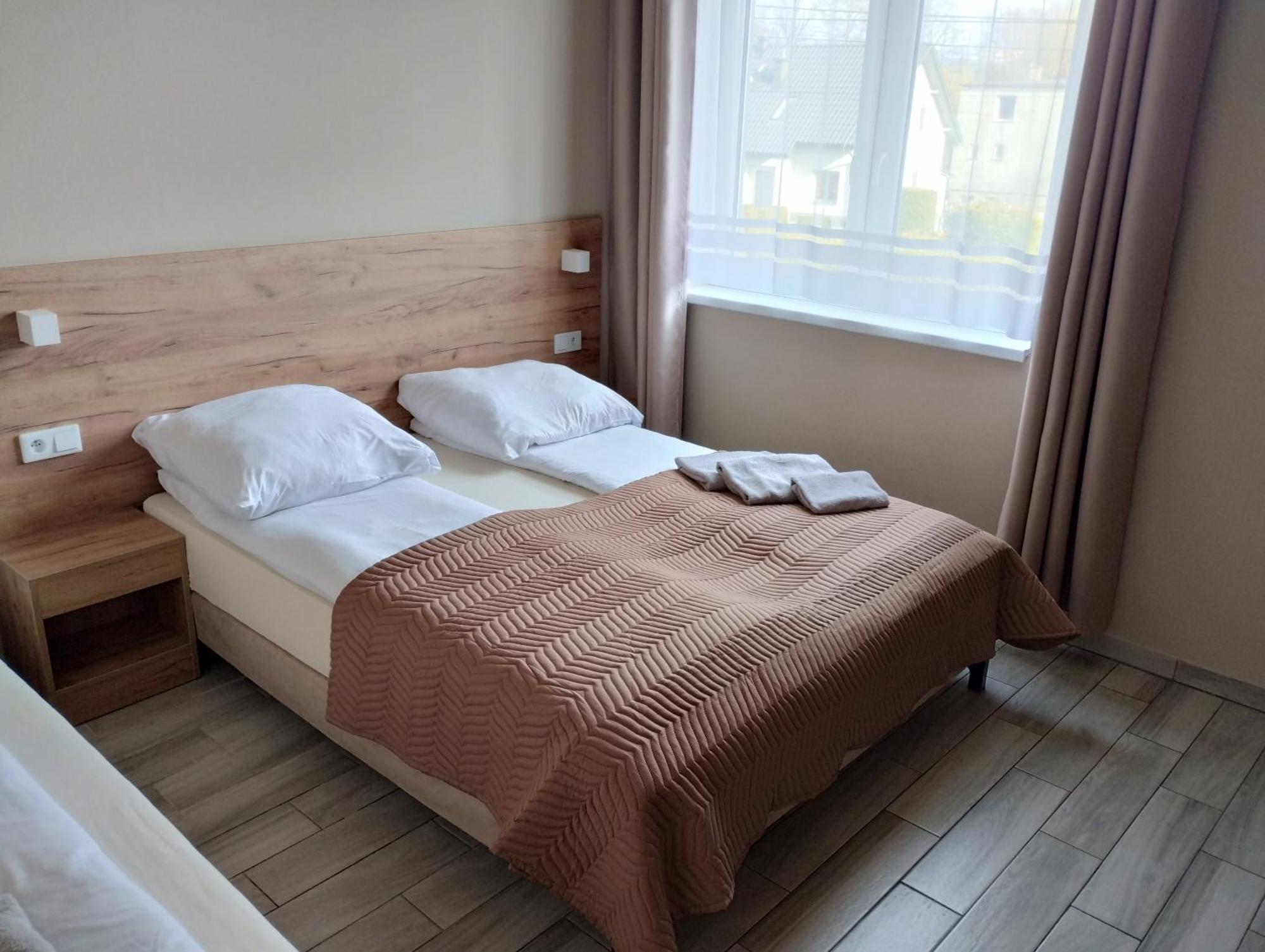 Good Night Noclegi & Strefa Z Sauna I Jacuzzi Ogolnodostepna Lub Na Wylacznosc Čechovice-Dědice Exteriér fotografie